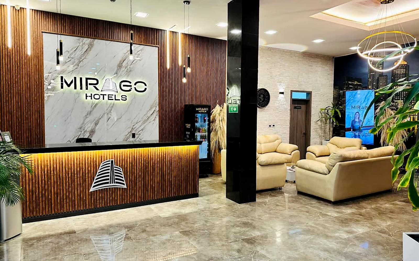 Lobby y recepcion MIRAGO HOTELS